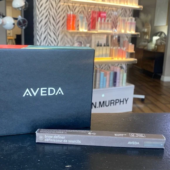 Aveda Brow Definer - 04: Dark Brown - Picture 1 of 2